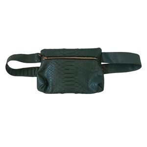 rivers eight Waist Pack - forest green (gold side squeeze buckle